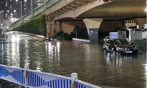 南宁暴雨天气卡点_南宁今天暴雨