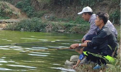 大风天气钓鱼用什么_大风天气怎么钓鲫鱼